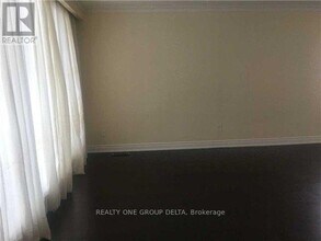 30 Dittmer Crescent in Toronto, ON - Building Photo - Building Photo