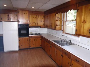 32 West St in New Milford, CT - Building Photo - Building Photo