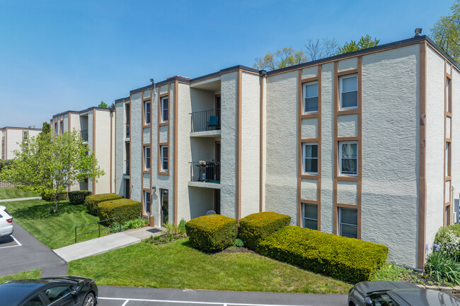 Pheasant Run Condominiums in Carlisle, PA - Building Photo - Building Photo