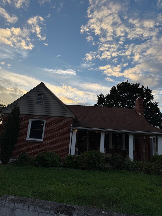 property at 176 Lincoln Rd
