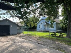 430 Ave B in Port Neches, TX - Building Photo - Building Photo