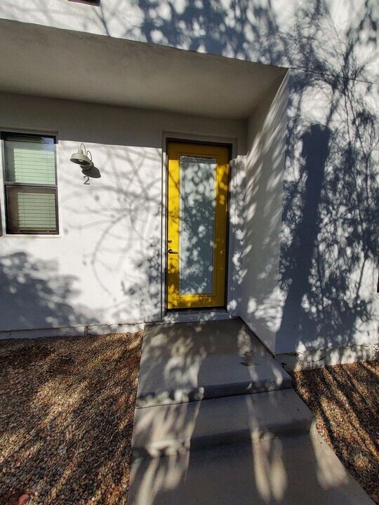 935 W Highland Ave-Unit -2 in Phoenix, AZ - Building Photo