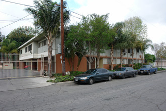 14417 Valerio St in Van Nuys, CA - Building Photo - Building Photo