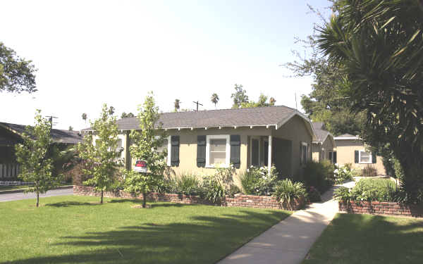 75-83 N Greenwood Ave in Pasadena, CA - Foto de edificio - Building Photo