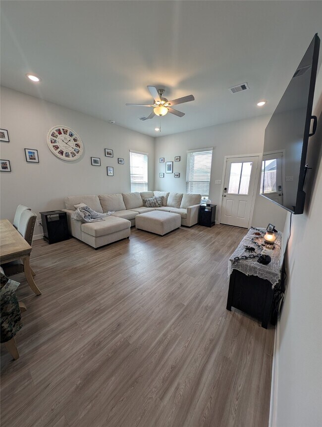 21106 Armstrong County Dr