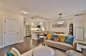 4915 Hampden Ln in Bethesda, MD - Building Photo - Building Photo