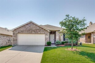 1413 Lone Pine Dr in Little Elm, TX - Building Photo
