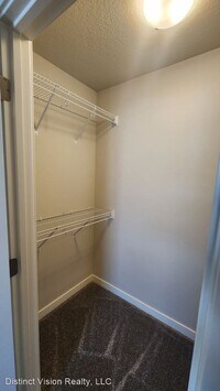 208 NE Woods Ln photo'