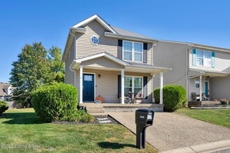 12207 Hideaway Ct in Worthington Hills, KY - Building Photo - Building Photo