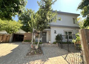 1750 Caramay Wy in Sacramento, CA - Building Photo