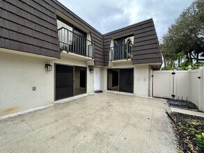 7307 73rd Way in West Palm Beach, FL - Building Photo - Building Photo
