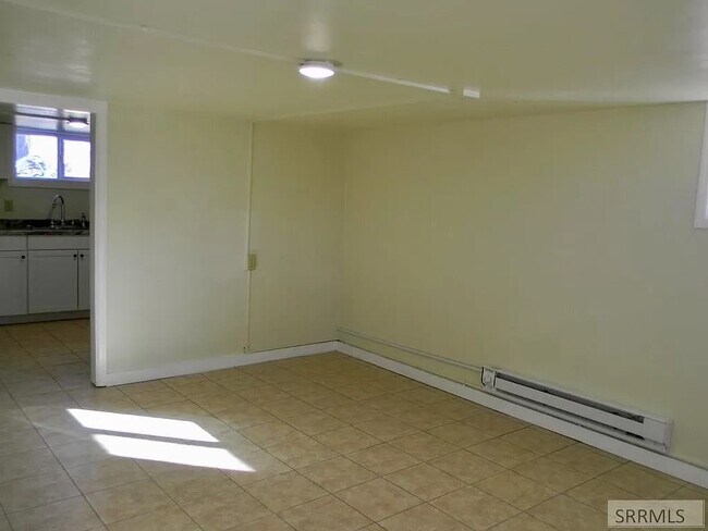 311 N Broadway St, Unit 311 B in Blackfoot, ID - Building Photo - Building Photo
