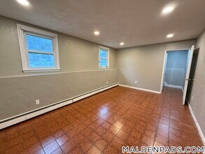 37 Forest St in Malden, MA - Building Photo - Building Photo