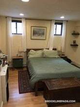 12 Dean Rd in Brookline, MA - Building Photo - Building Photo
