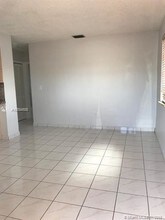 2474 SW 17th St-Unit -0 in Miami, FL - Building Photo - Building Photo