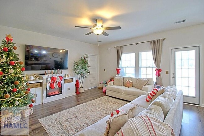 1560 Arnall Dr in Allenhurst, GA - Building Photo - Building Photo