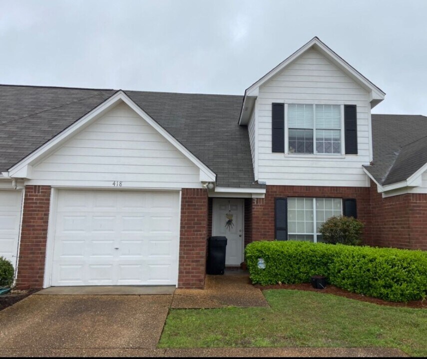418 Woodlake Ln in Brandon, MS - Building Photo