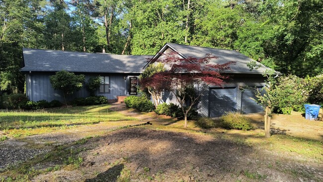 423 Brightwood Dr in Fayetteville, NC - Building Photo - Building Photo