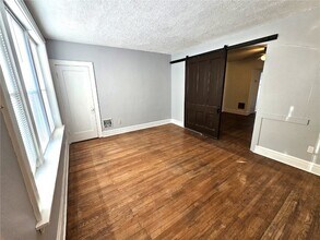 4953 Holly Hills Ave in St. Louis, MO - Building Photo - Building Photo