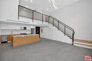 2412 Eads St in Los Angeles, CA - Building Photo