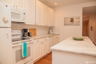 105 1st Avenue-Unit -B in New York, NY - Building Photo - Building Photo