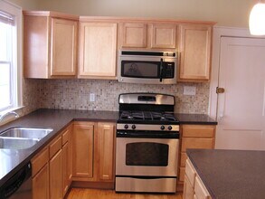 425 Roosevelt Ave in Syracuse, NY - Foto de edificio - Building Photo