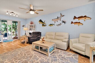 325 Hawthorne Ln in Vero Beach, FL - Building Photo - Building Photo