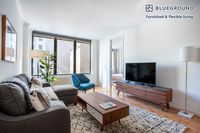 150 E 57th St in New York, NY - Building Photo - Building Photo