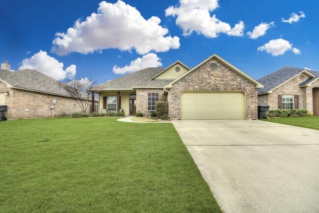 318 Avondale Ln in Bossier City, LA - Building Photo - Building Photo
