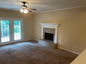 2505 W Broad St, Unit 323 in Athens, GA - Building Photo - Building Photo