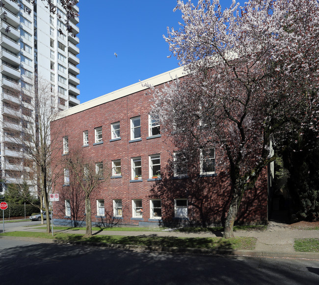 The Linton in Vancouver, BC - Building Photo - Building Photo