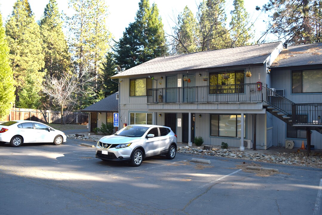 24790 Foresthill Rd in Foresthill, CA - Building Photo