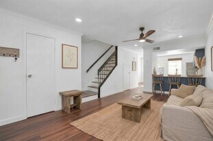 2002 Gentryside Dr in Houston, TX - Building Photo