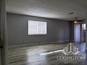 1208 Franmor Ct in Sacramento, CA - Building Photo - Building Photo