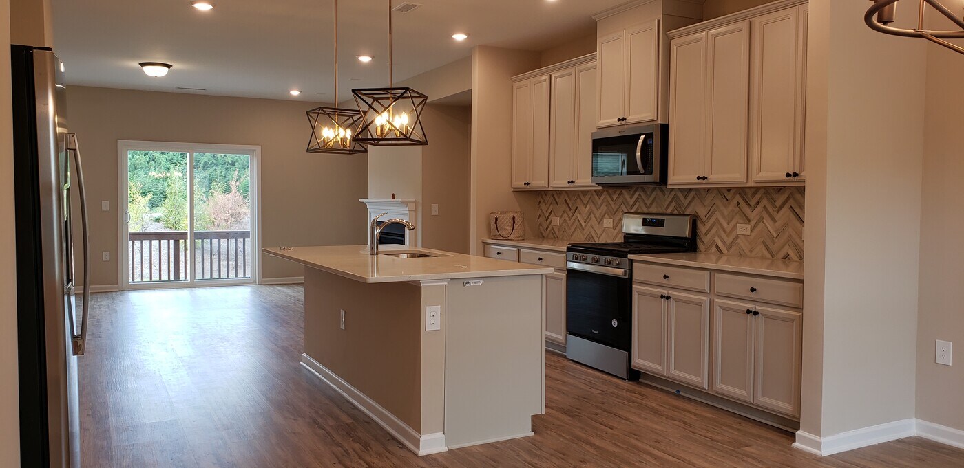 1531 Kiln Ct in Cary, NC - Foto de edificio