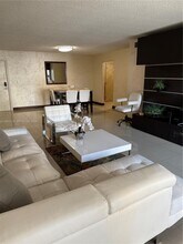 200 178th Dr in Sunny Isles Beach, FL - Building Photo - Building Photo