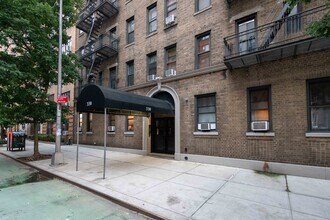 330-334 E 52nd St in New York, NY - Building Photo - Building Photo