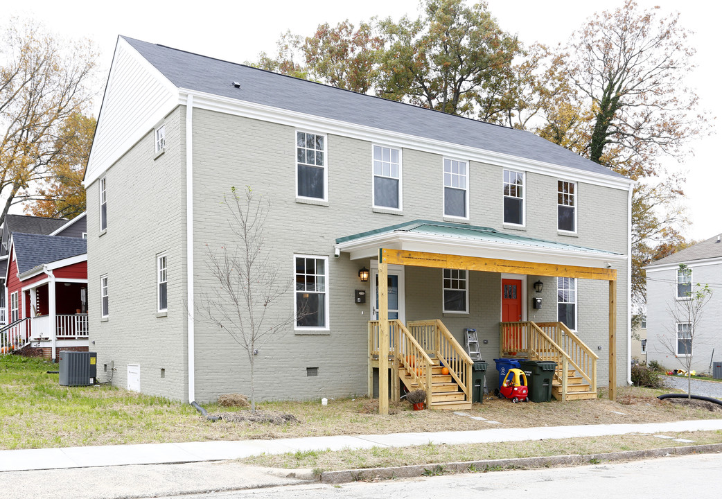 301 Northwood Cir in Durham, NC - Building Photo