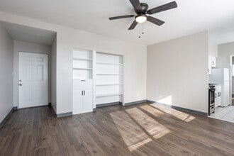 Ashley Towers in Macon, GA - Building Photo - Interior Photo