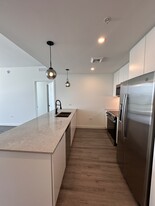 25 NW 23rd St, Unit B1 in Miami, FL - Building Photo