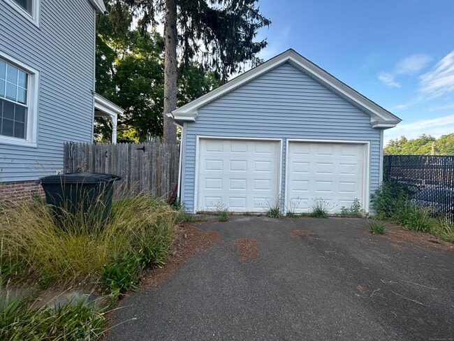 17 Park Ave in Hamden, CT - Building Photo - Building Photo