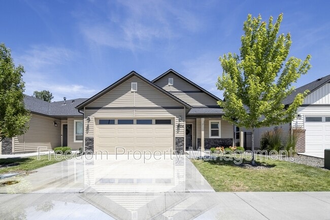 property at 1824 E Ringneck St