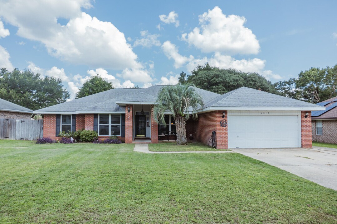 2813 Atoka Trail in Crestview, FL - Building Photo