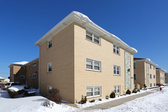 8564 W Lawrence Ave in Norridge, IL - Building Photo - Building Photo