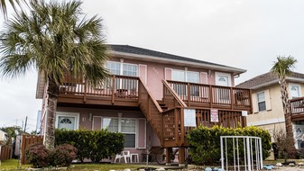 603 Dogwood St in Panama City Beach, FL - Building Photo