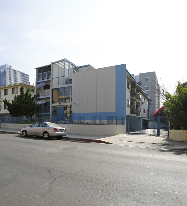 710 S St Andrews Pl in Los Angeles, CA - Foto de edificio