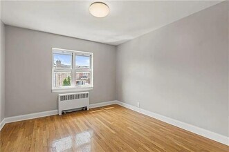 252 Bay 19th St in Brooklyn, NY - Building Photo - Building Photo