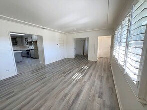 587 E Arrow Hwy in Upland, CA - Building Photo - Building Photo