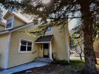 property at 1911 E Broadway St