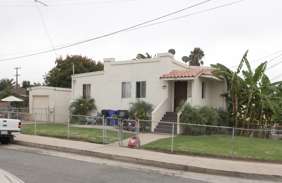 3505 L St in San Diego, CA - Foto de edificio